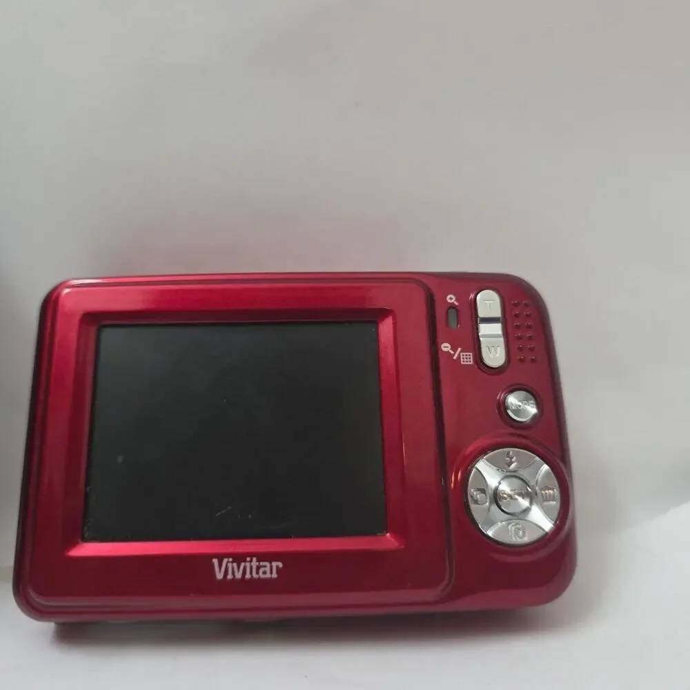 Vivitar ViviCam T324N Red Digital Camera 12.1MP 3x Optical Zoom Case SD Card